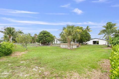 A home in Loxahatchee