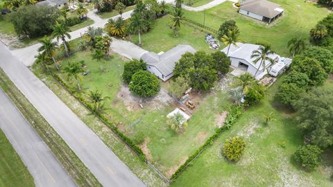 A home in Loxahatchee