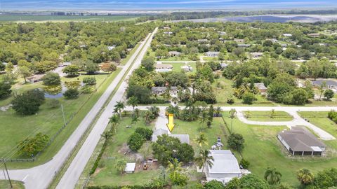 A home in Loxahatchee