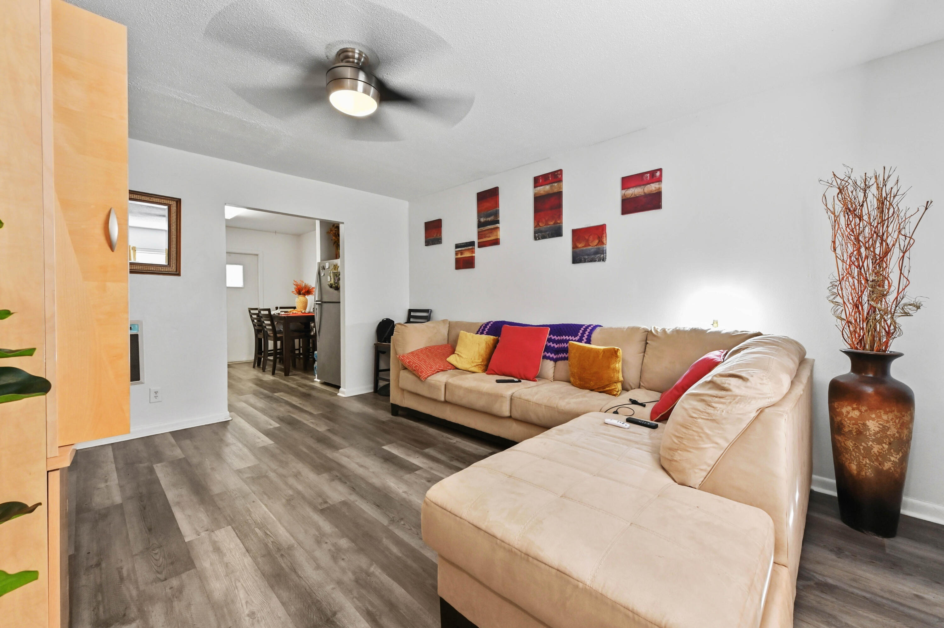 View photos, virtual tours, details... 9350 Sun Court