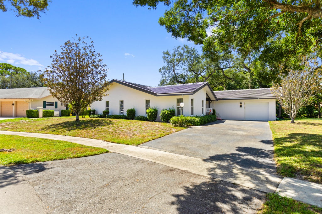 Photo of 1050 SW 1ST Street, Boca Raton, FL 33486 (MLS # B26071123)