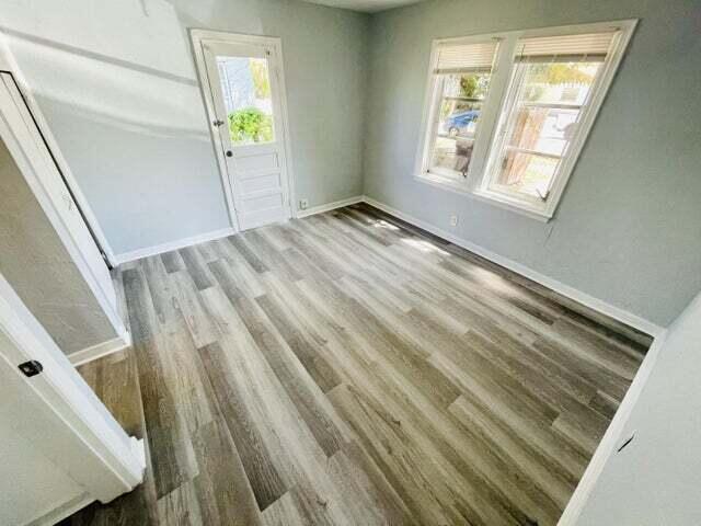 FLAMINGO PARK - Residential Lease