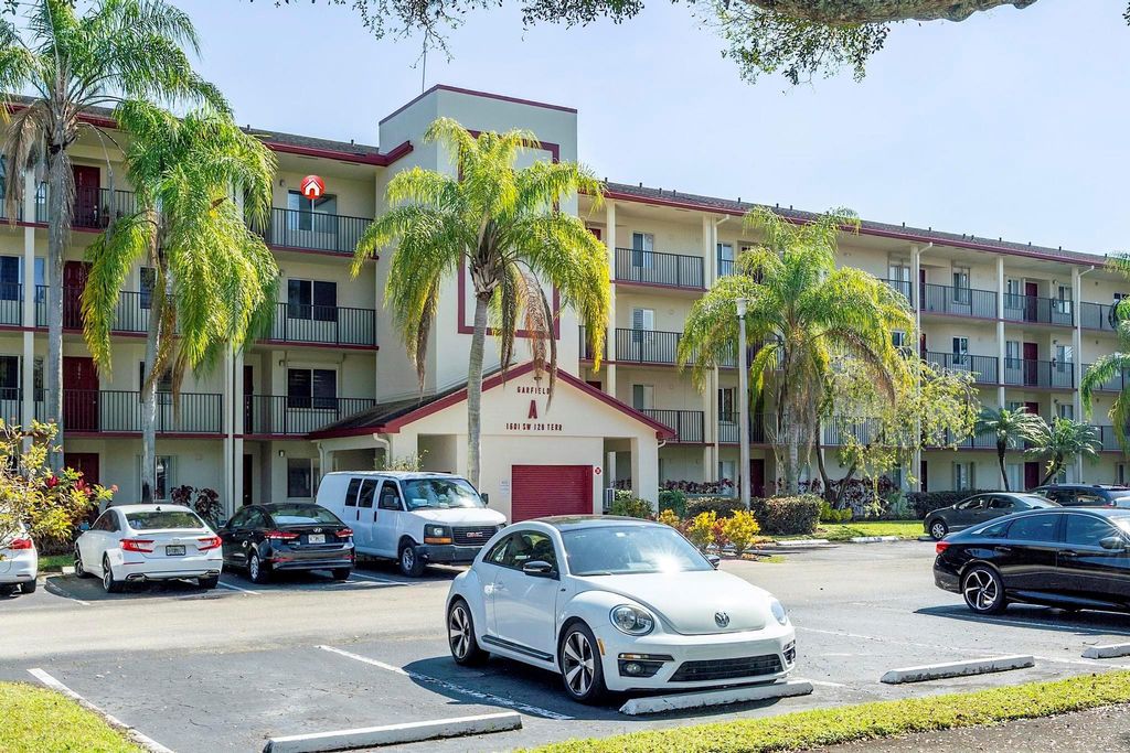 Photo of 1601 SW 128th Terrace #407A, Hollywood, FL 33027 (MLS # F10552884)