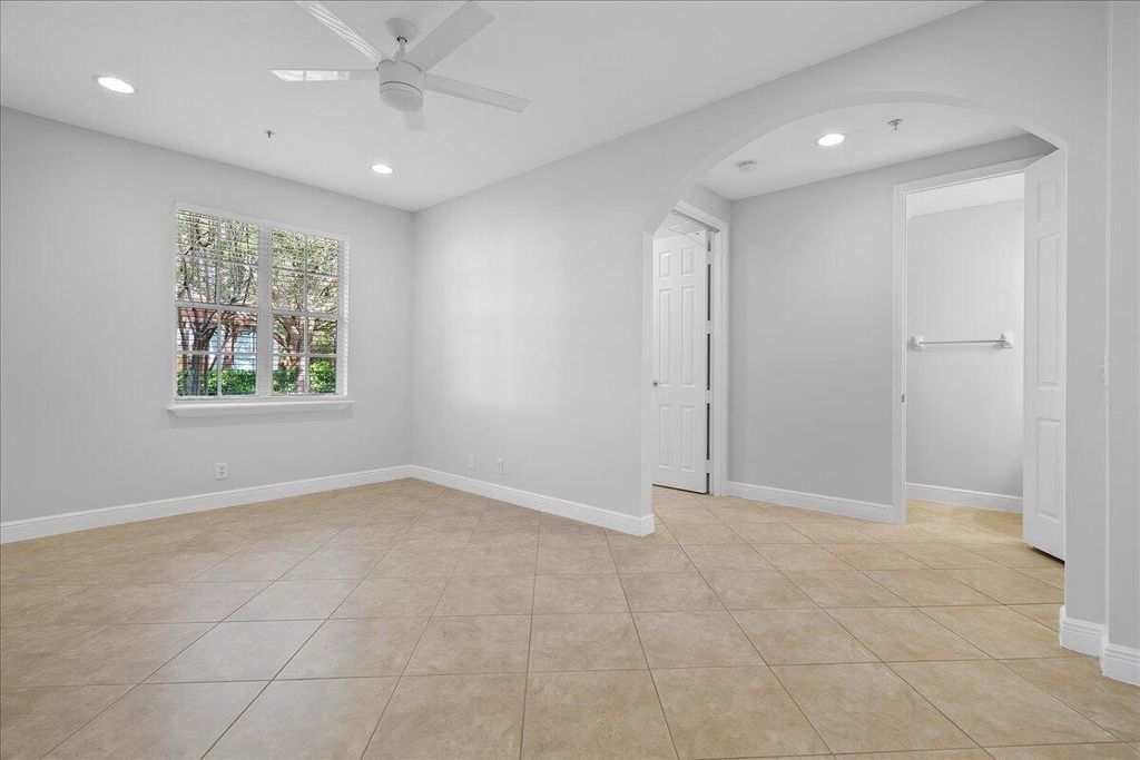 Photo of 802 University Boulevard, Jupiter, FL 33458 (MLS # R11042810)