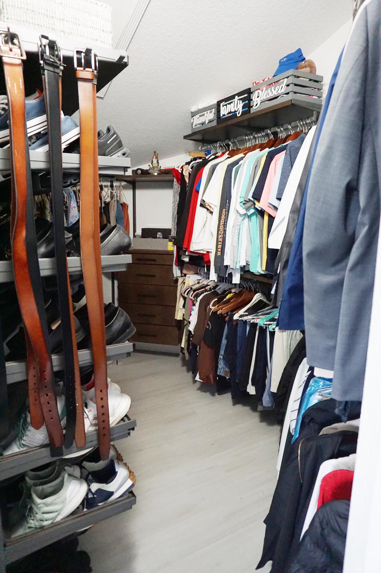 HOLLYWOOD LAKES COUNTRY CLUB - Residential