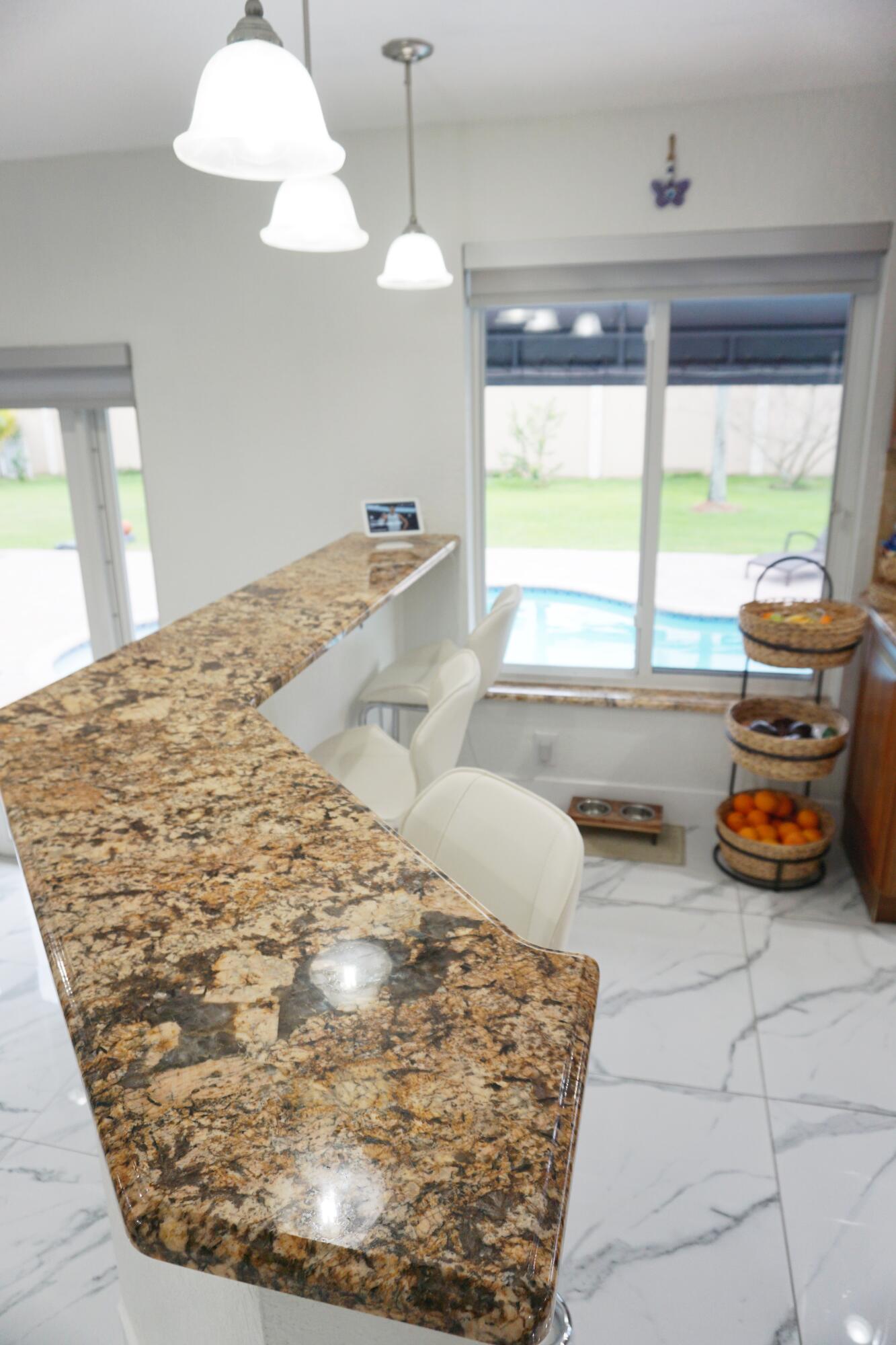 HOLLYWOOD LAKES COUNTRY CLUB - Residential