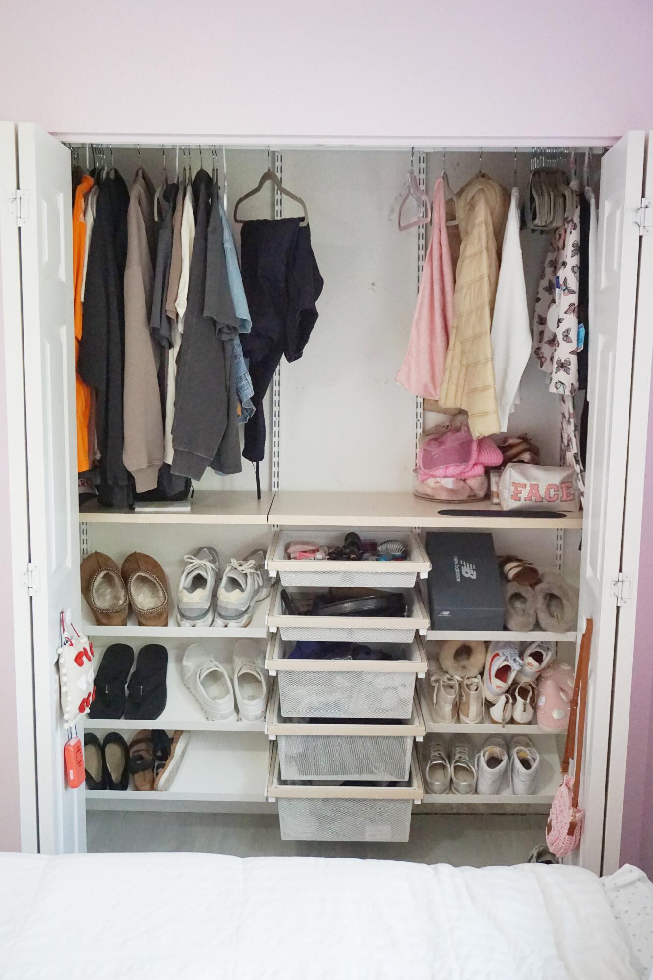 HOLLYWOOD LAKES COUNTRY CLUB - Residential