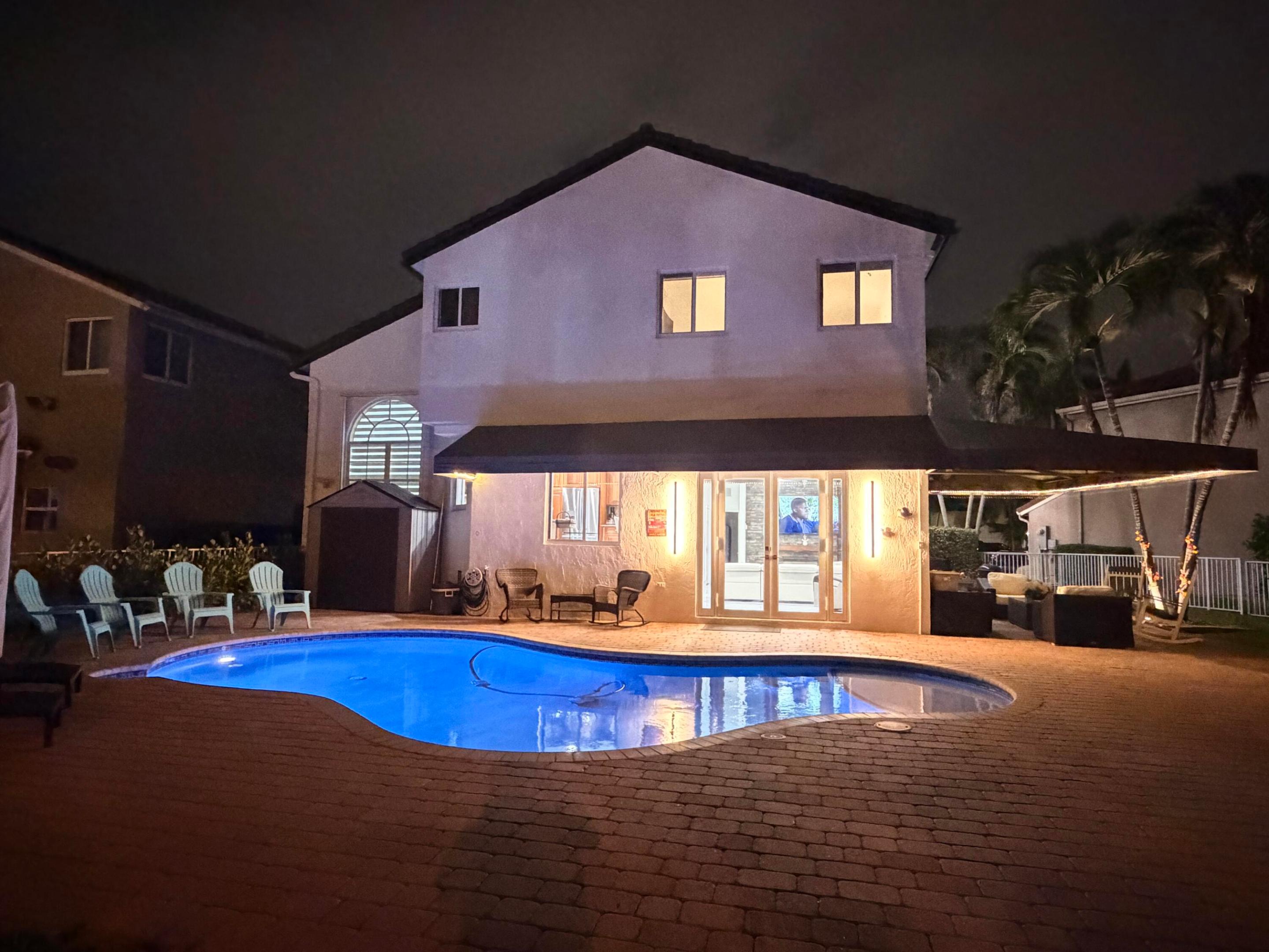 HOLLYWOOD LAKES COUNTRY CLUB - Residential