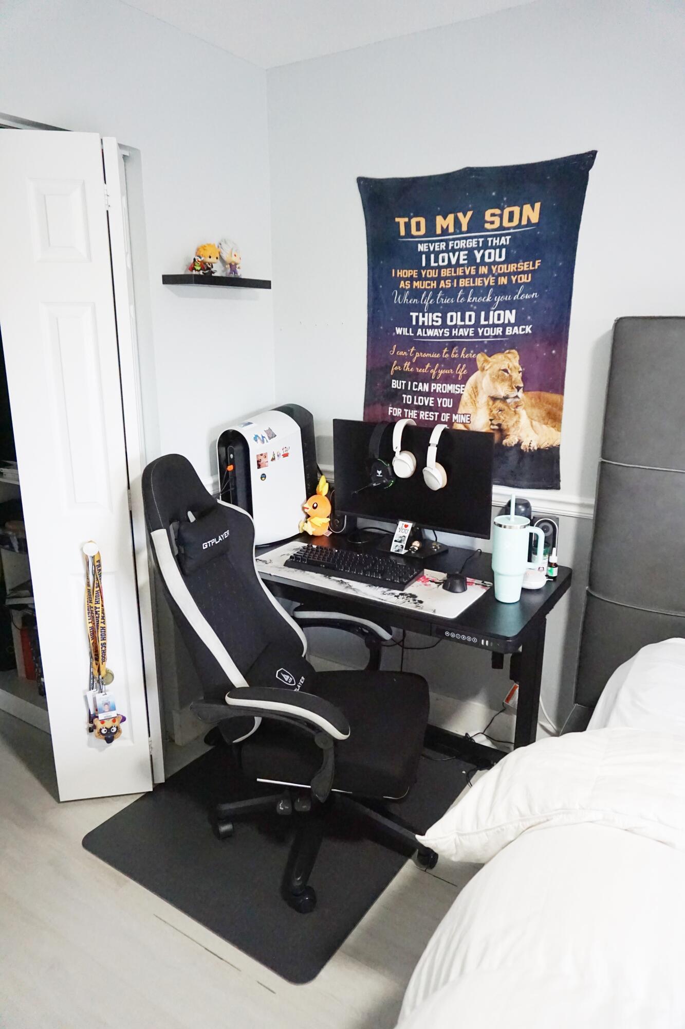 HOLLYWOOD LAKES COUNTRY CLUB - Residential