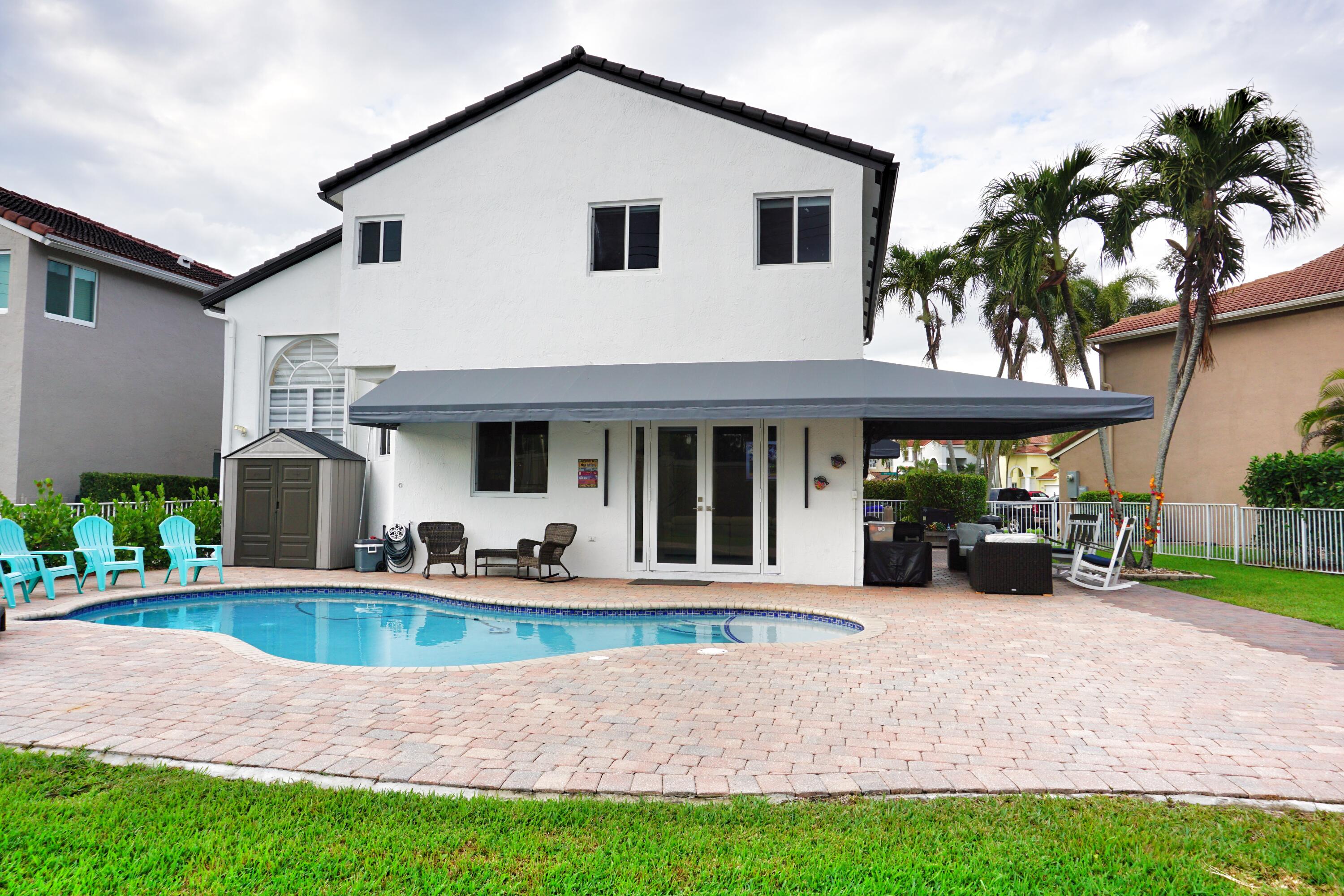 HOLLYWOOD LAKES COUNTRY CLUB - Residential