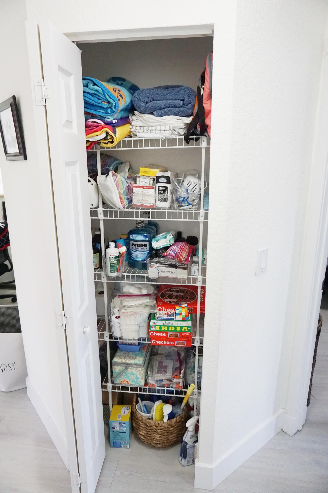 HOLLYWOOD LAKES COUNTRY CLUB - Residential