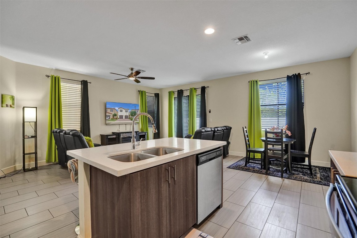 Central Parc South 182-17 - Residential