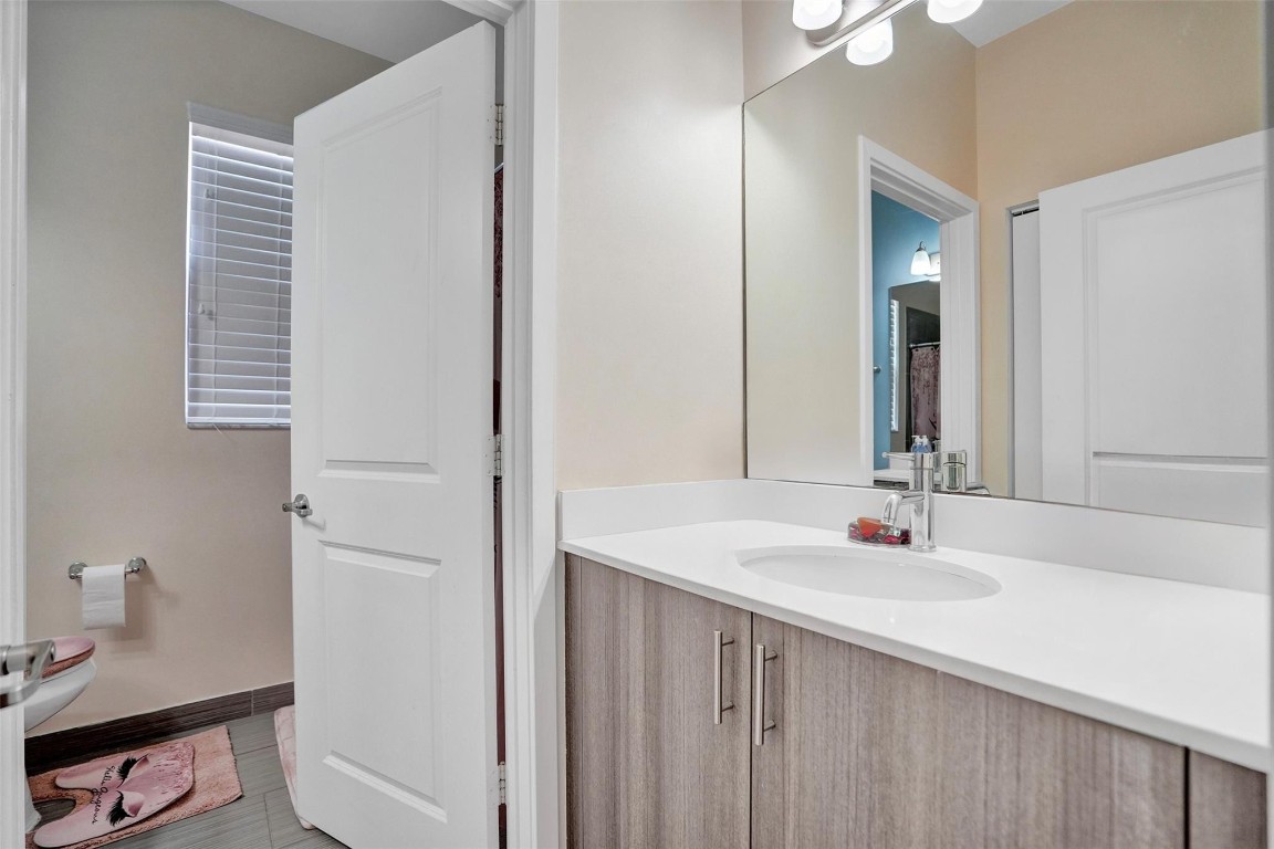 Central Parc South 182-17 - Residential