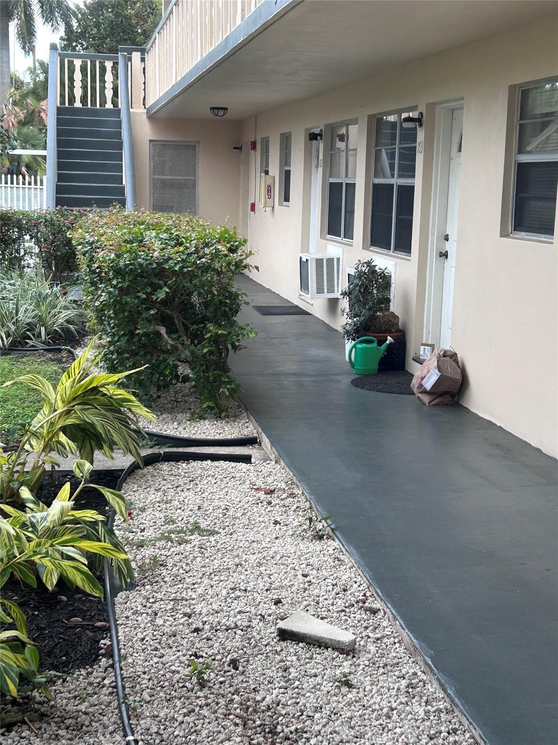Lake Worth Town Add 01 - Residential Lease