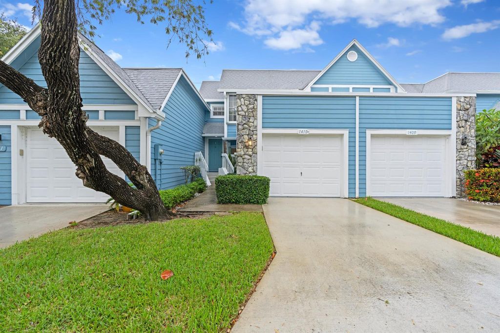 Photo of 1410 Ocean Dunes Circle, Jupiter, FL 33477 (MLS # R11107967)