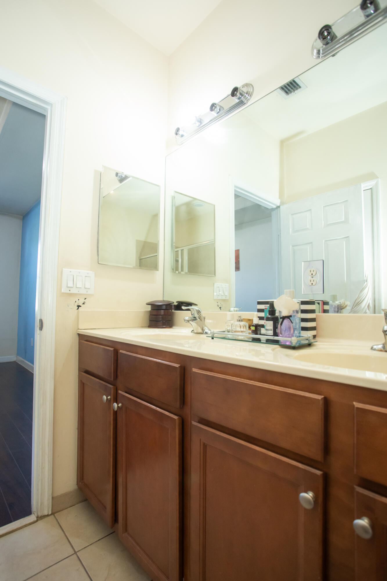 LAKES BY THE BAY FAYE REPLAT - Residential