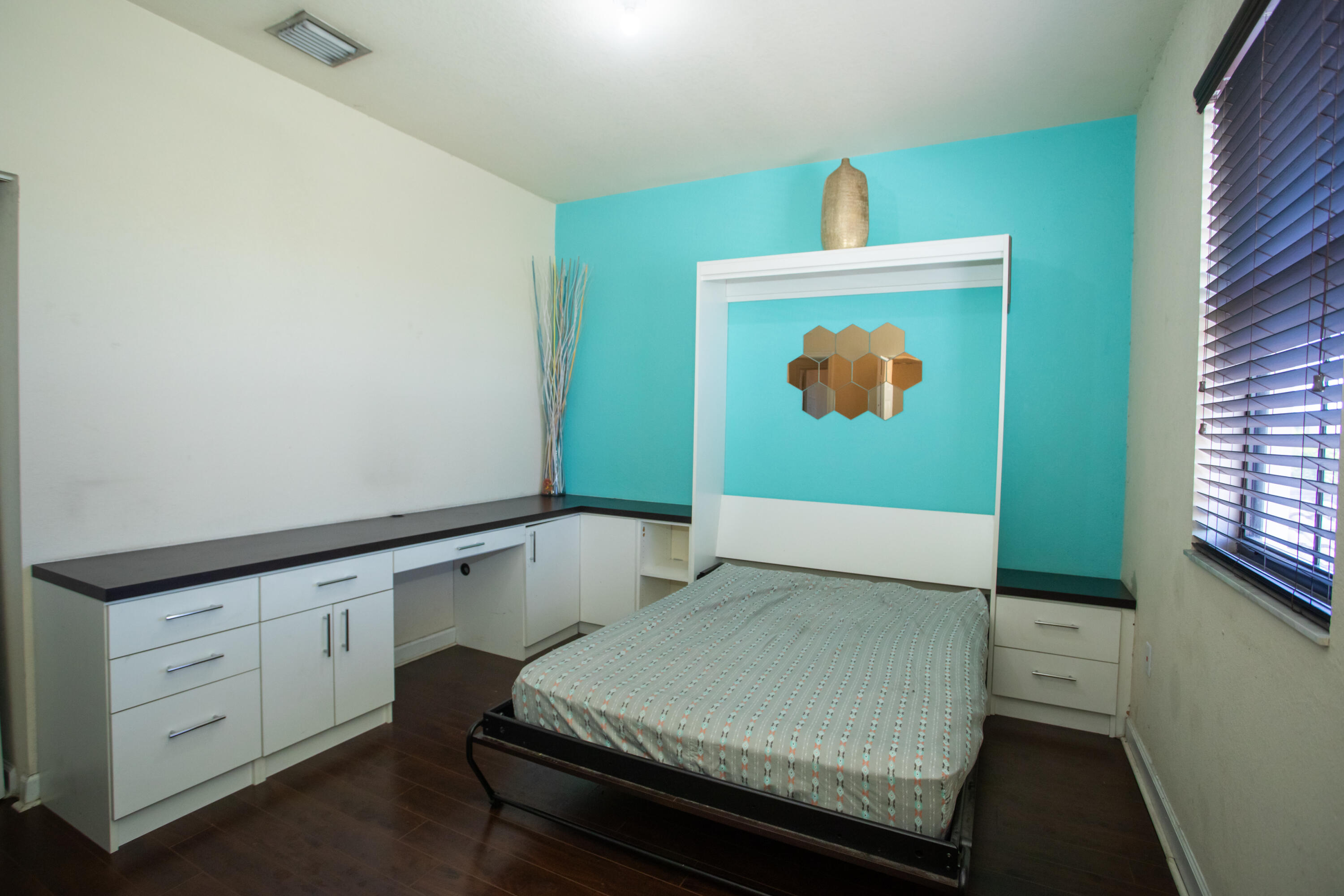 LAKES BY THE BAY FAYE REPLAT - Residential