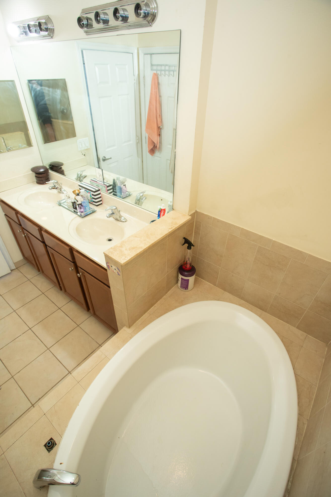 LAKES BY THE BAY FAYE REPLAT - Residential