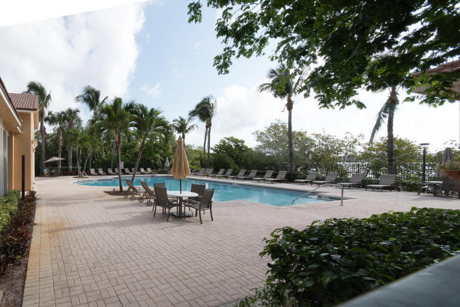 MARINER'S CAY - Residential