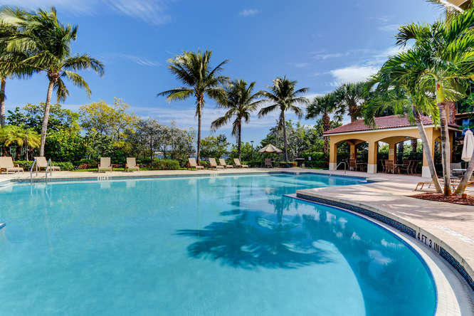 MARINER'S CAY - Residential