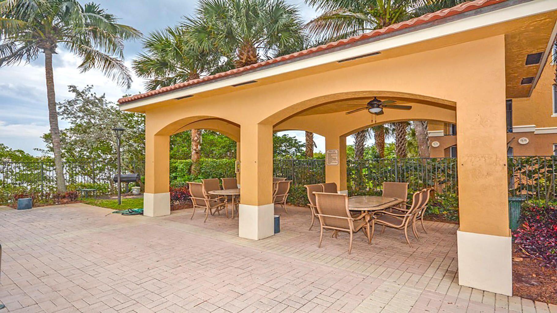 MARINER'S CAY - Residential