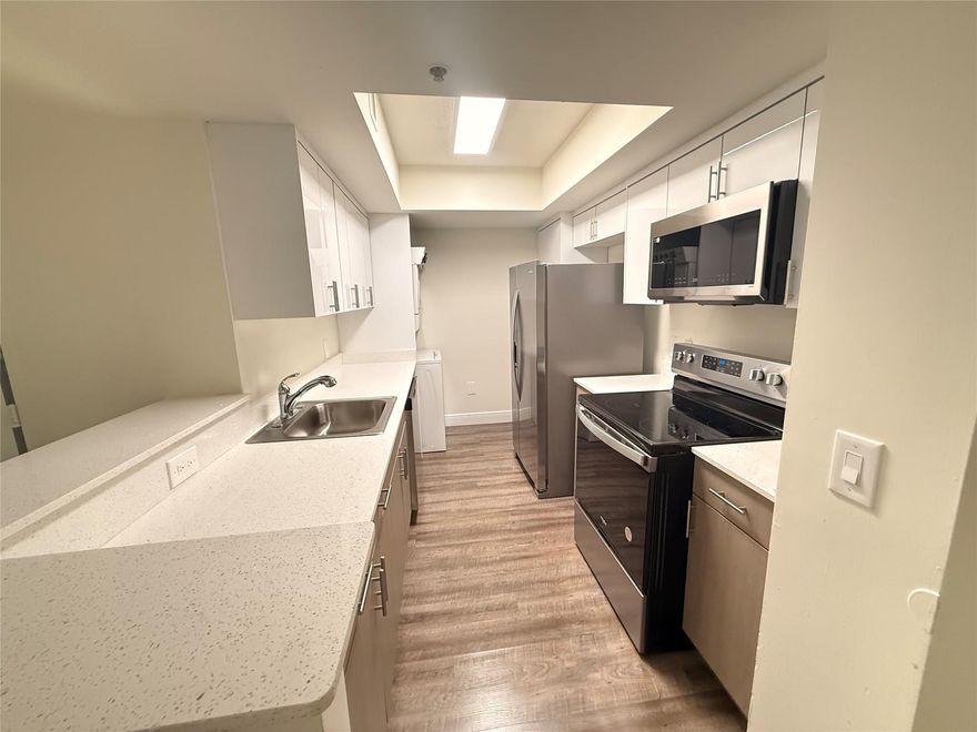 *$99 DEPOSIT (w.a.c) *FAST AND EASY MOVE IN *LARGE FRIENDLY PETS UP TO 60LBS are OK. Spacious two bedroom with a very large living area and tons of closet space! Country Club Towers is now leasing luxury waterfront one and two bedroom residences featuring huge living spaces, oversized bedrooms and tons of closet space. If you’re looking for a spacious and well-appointed rental with resort-style amenities and beautifully maintained grounds, look no further. Country Club Towers offers all these lifestyle choices plus effortless expressway convenience and easy access to anything in Miami-Dade or Broward county.