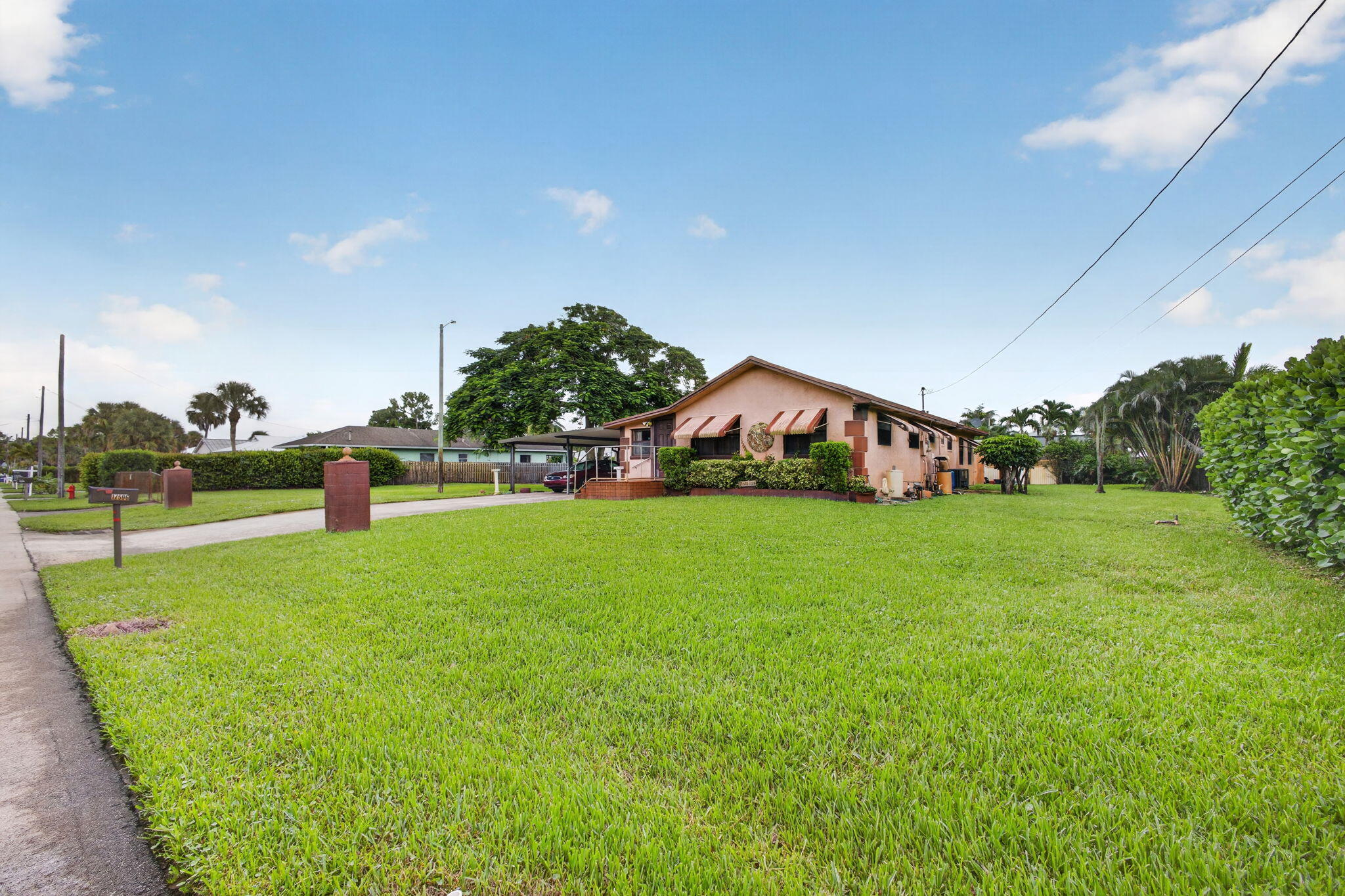 17596 CINQUEZ PARK Road W
