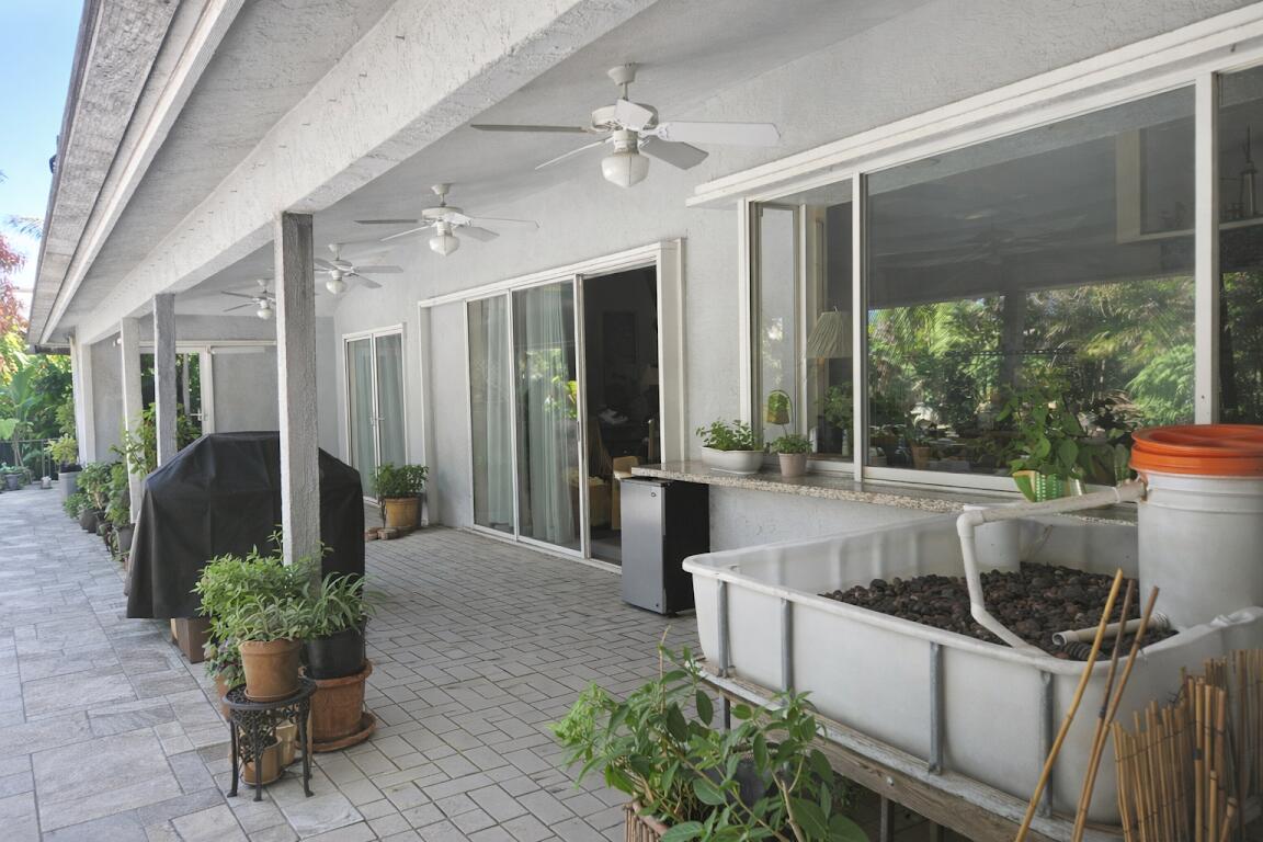 101 SW Meade Circle