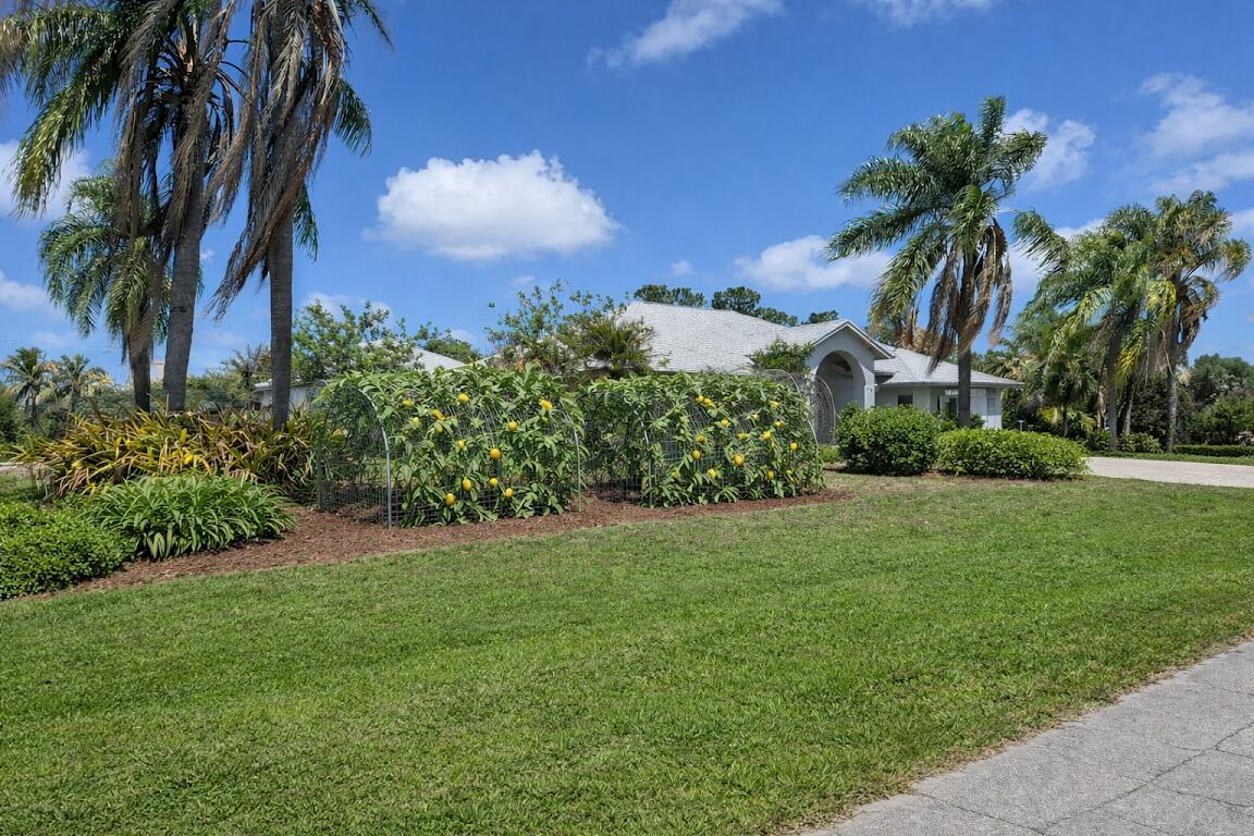 101 SW Meade Circle