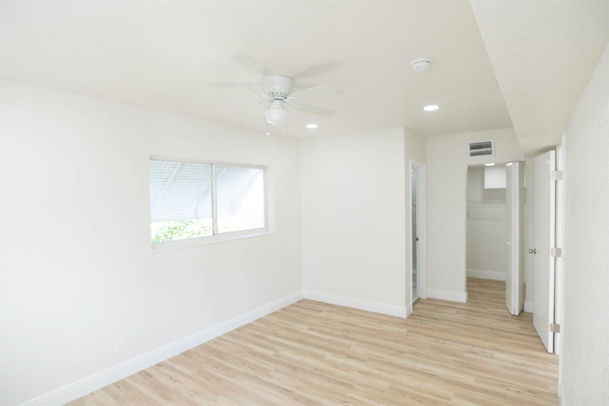 LAUDERDALE MANORS ADD - Residential