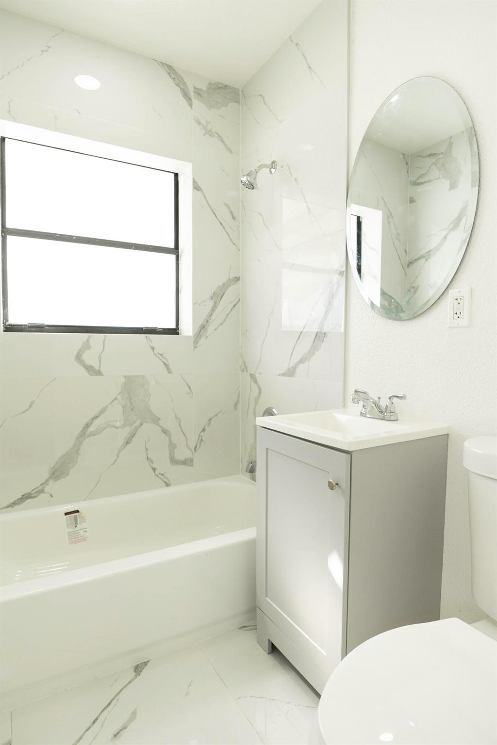 LAUDERDALE MANORS ADD - Residential