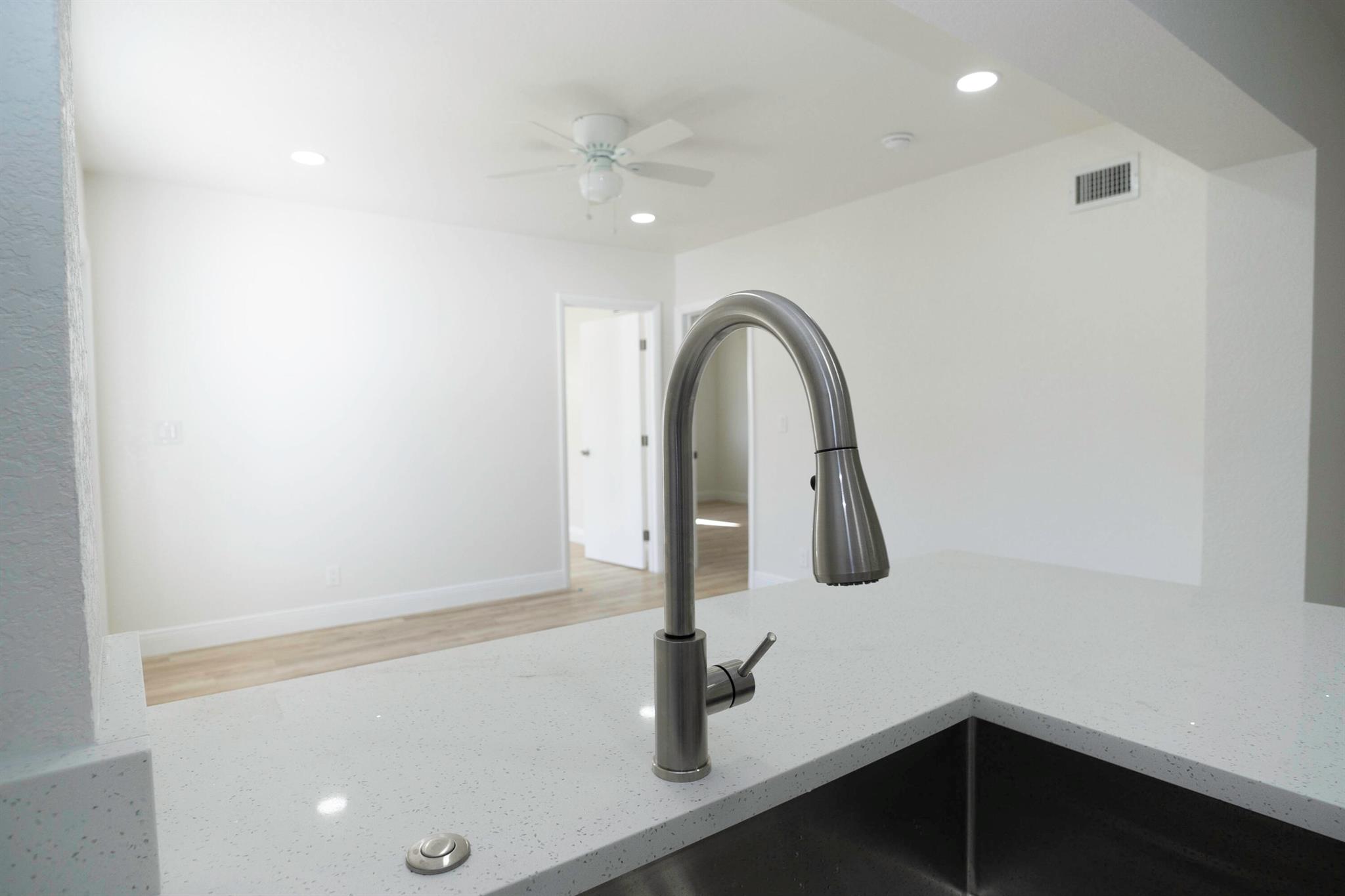 LAUDERDALE MANORS ADD - Residential