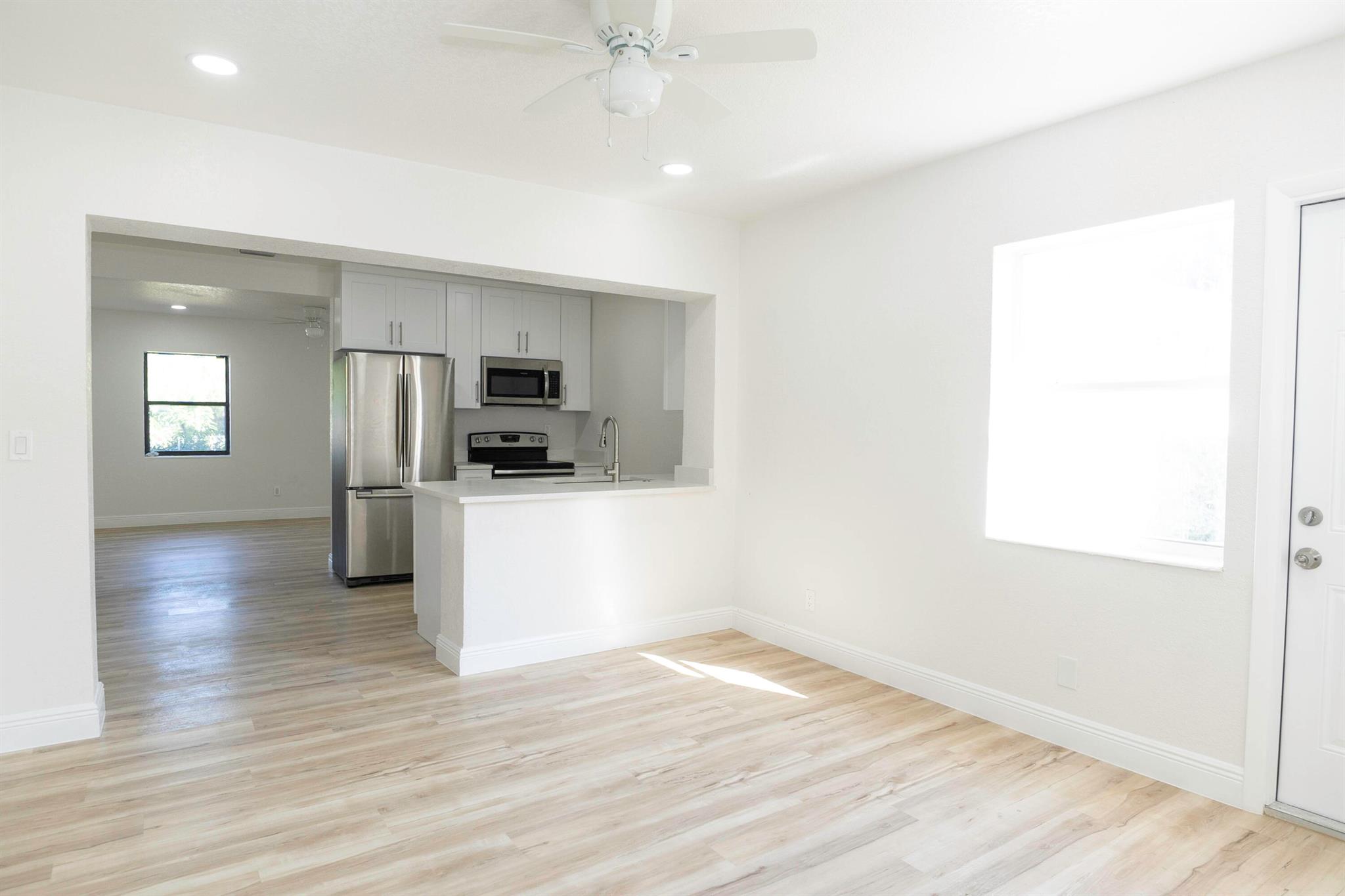 LAUDERDALE MANORS ADD - Residential