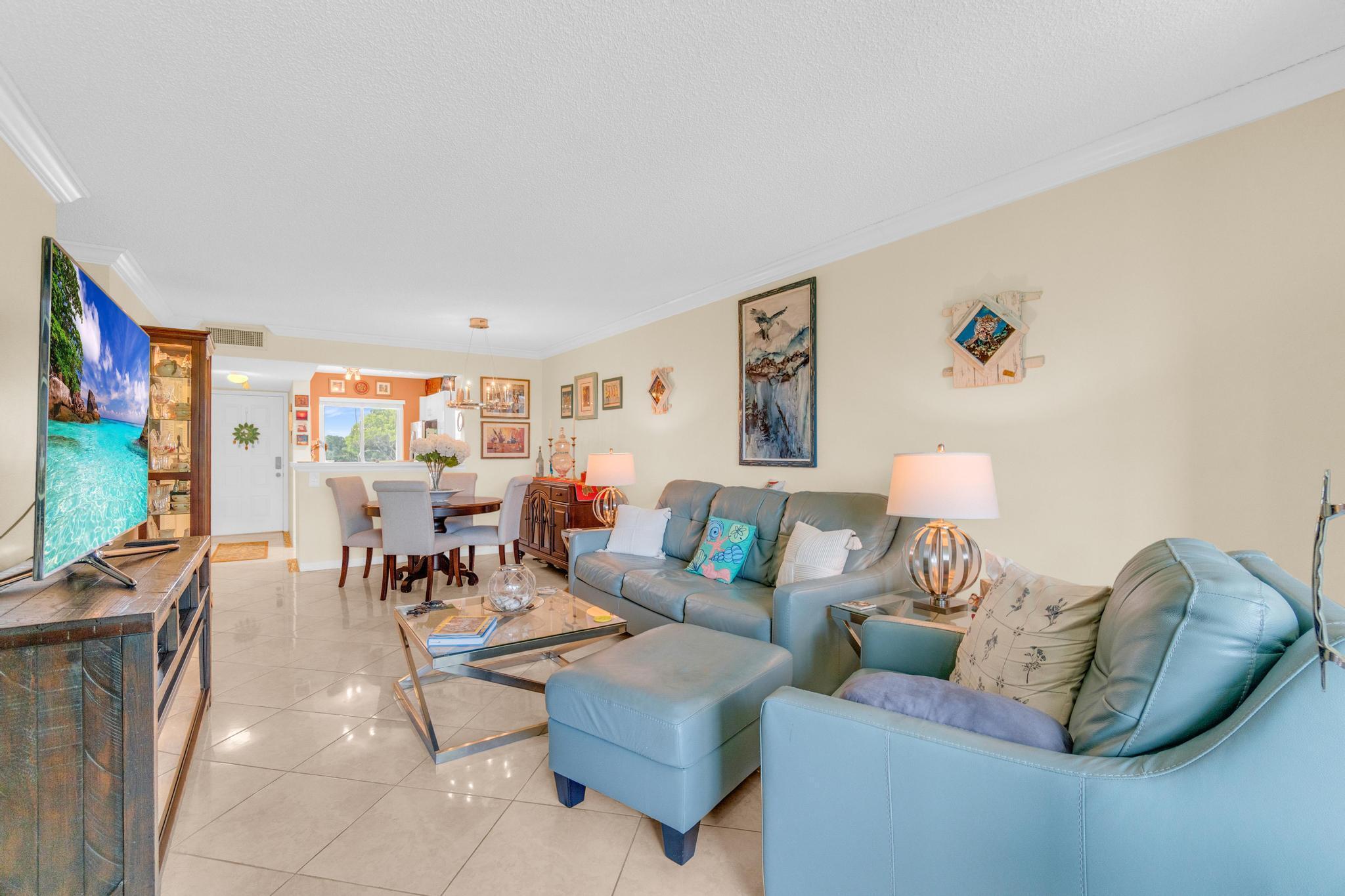 HUNTINGTON LAKES SEC TWO CONDOS - Residential