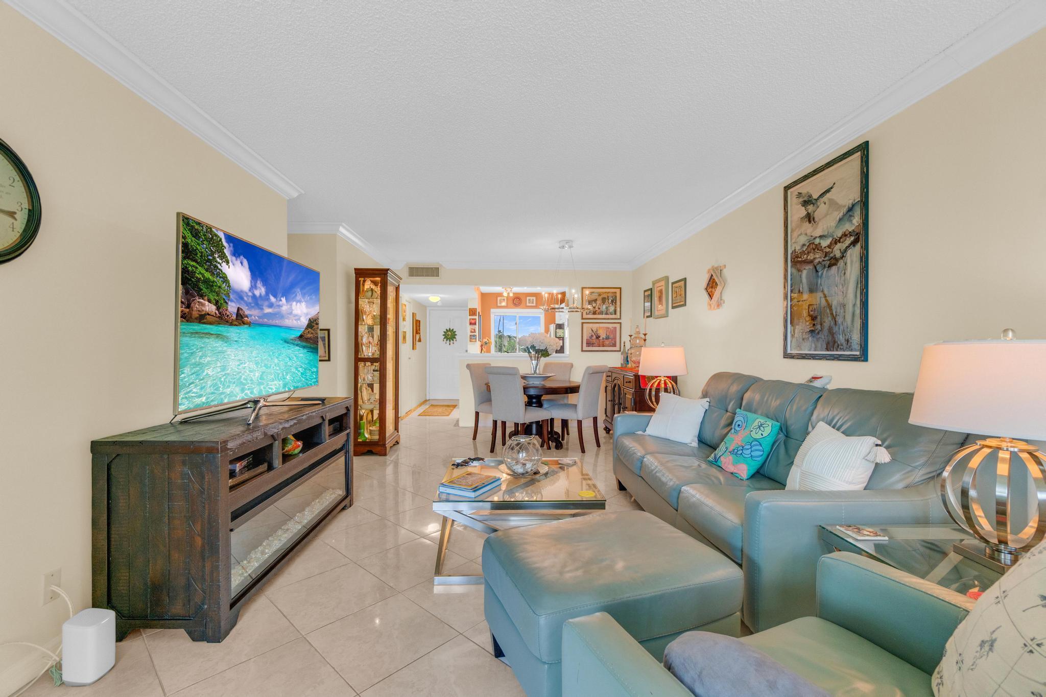 HUNTINGTON LAKES SEC TWO CONDOS - Residential