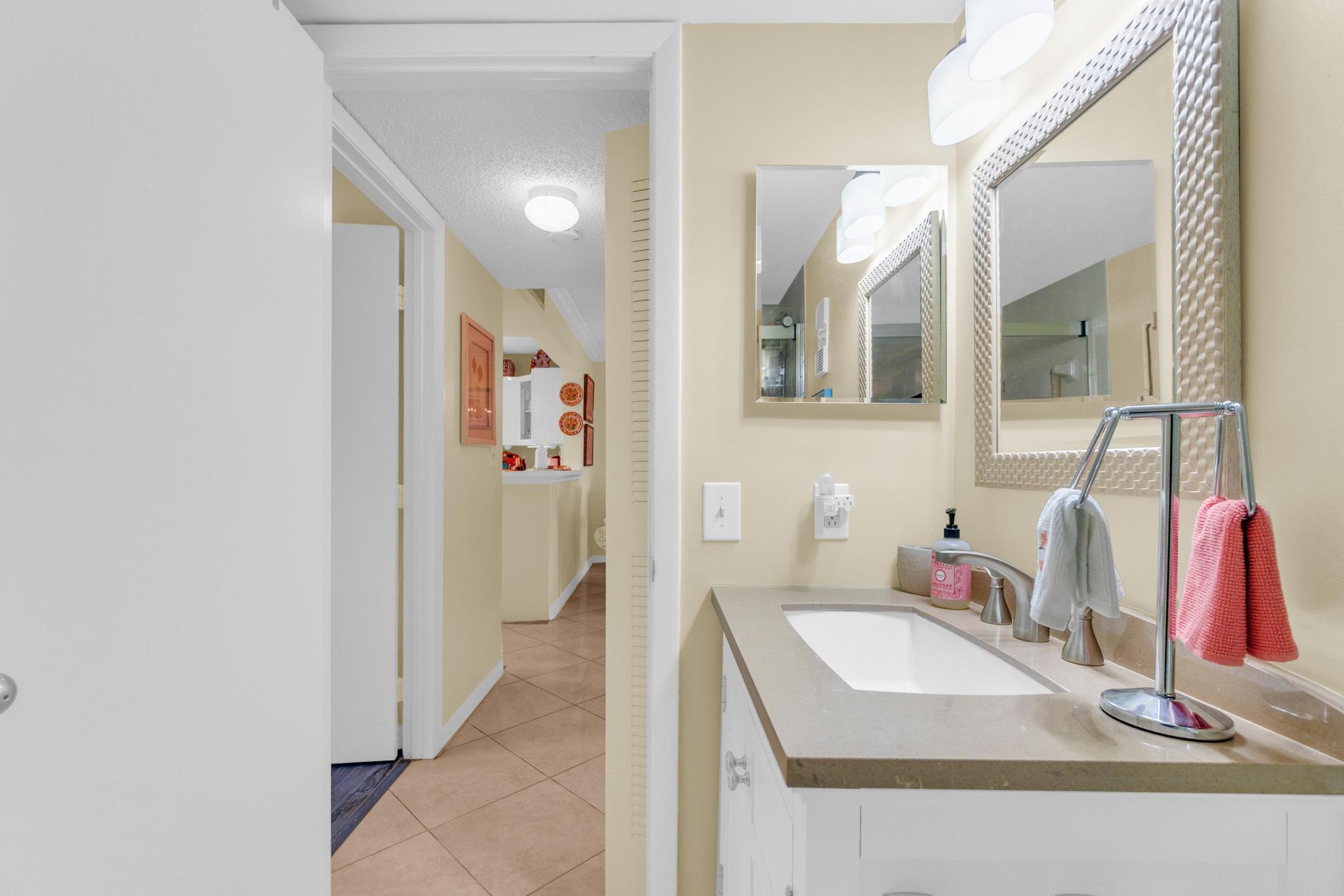 HUNTINGTON LAKES SEC TWO CONDOS - Residential