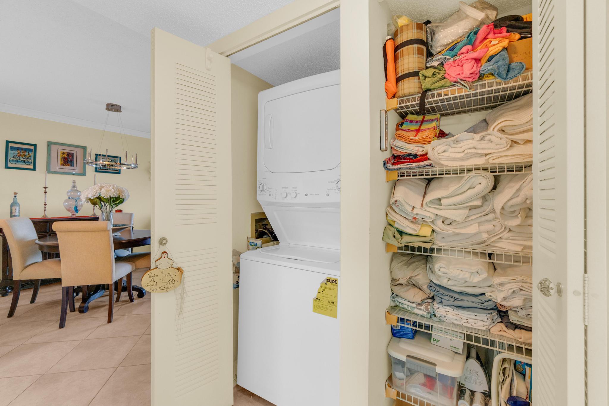 HUNTINGTON LAKES SEC TWO CONDOS - Residential