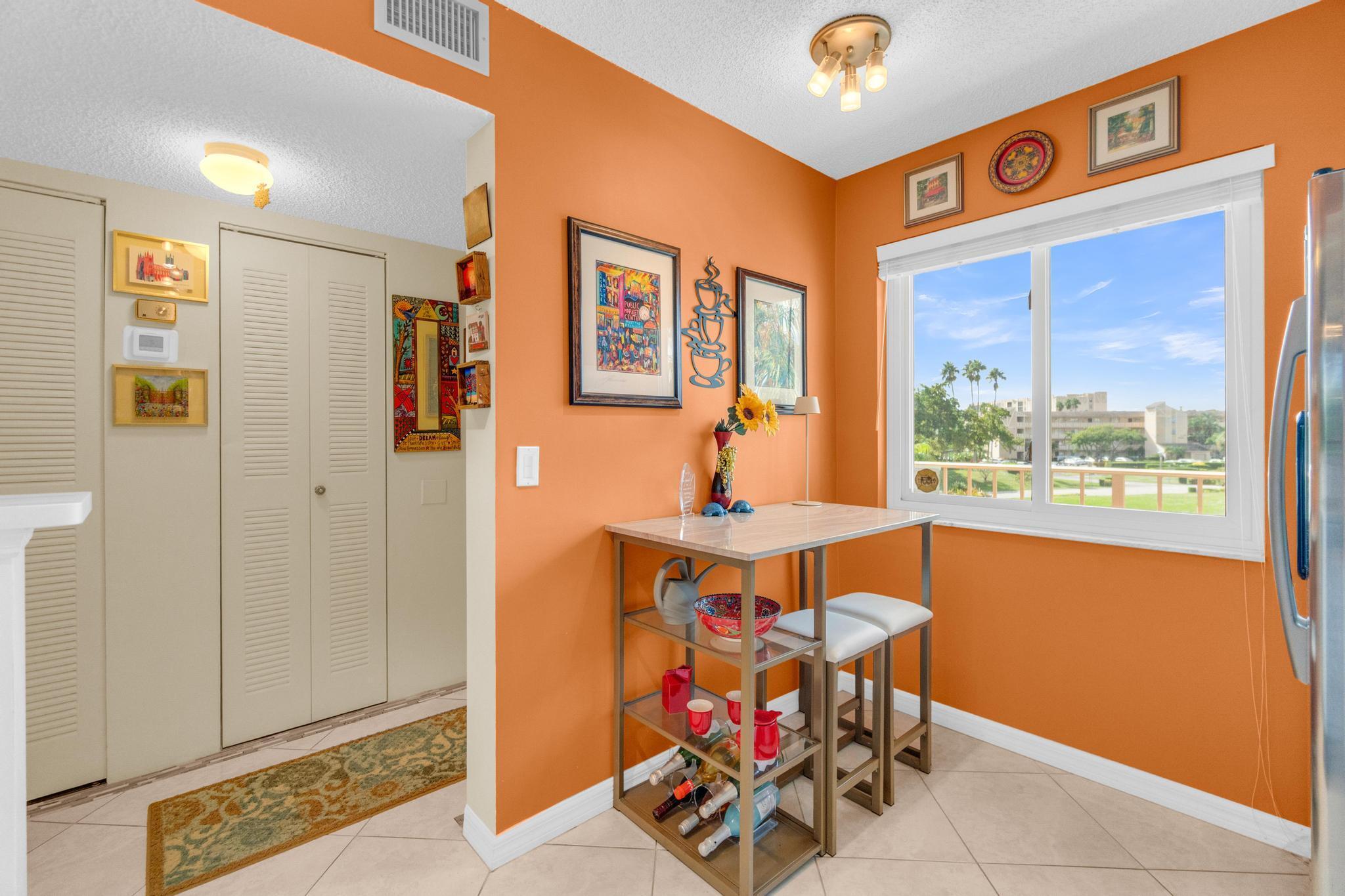 HUNTINGTON LAKES SEC TWO CONDOS - Residential