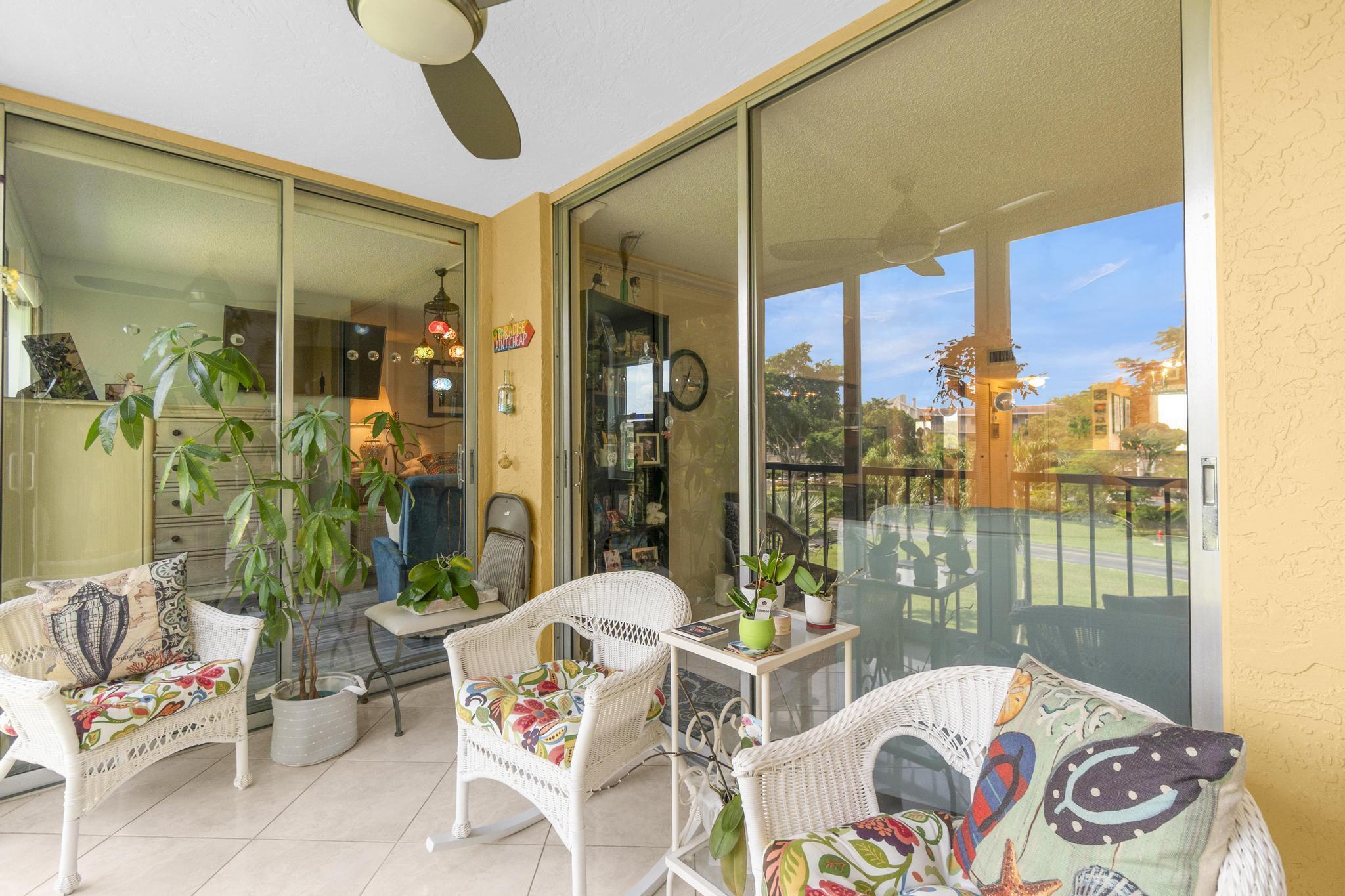 HUNTINGTON LAKES SEC TWO CONDOS - Residential