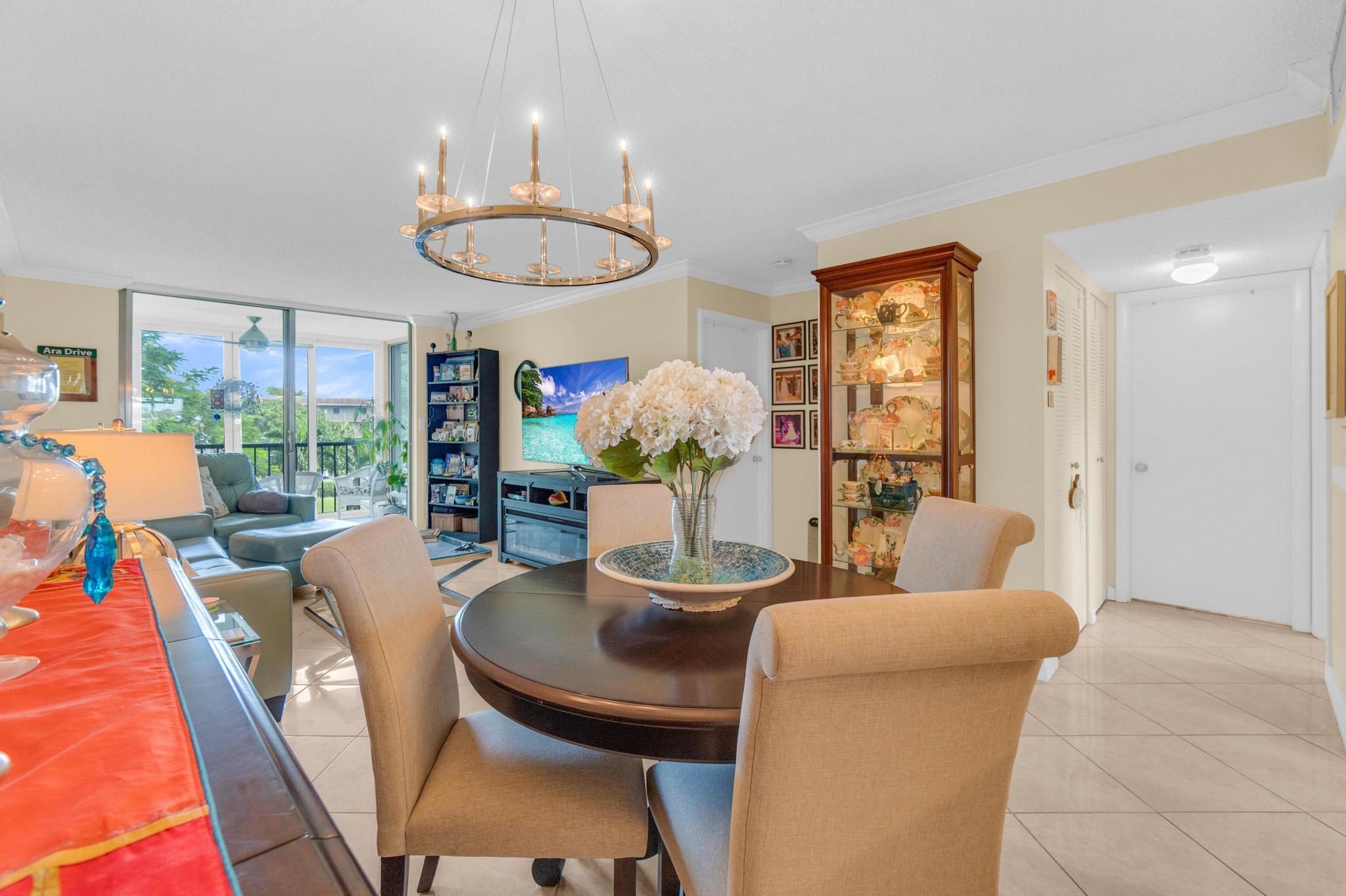 HUNTINGTON LAKES SEC TWO CONDOS - Residential