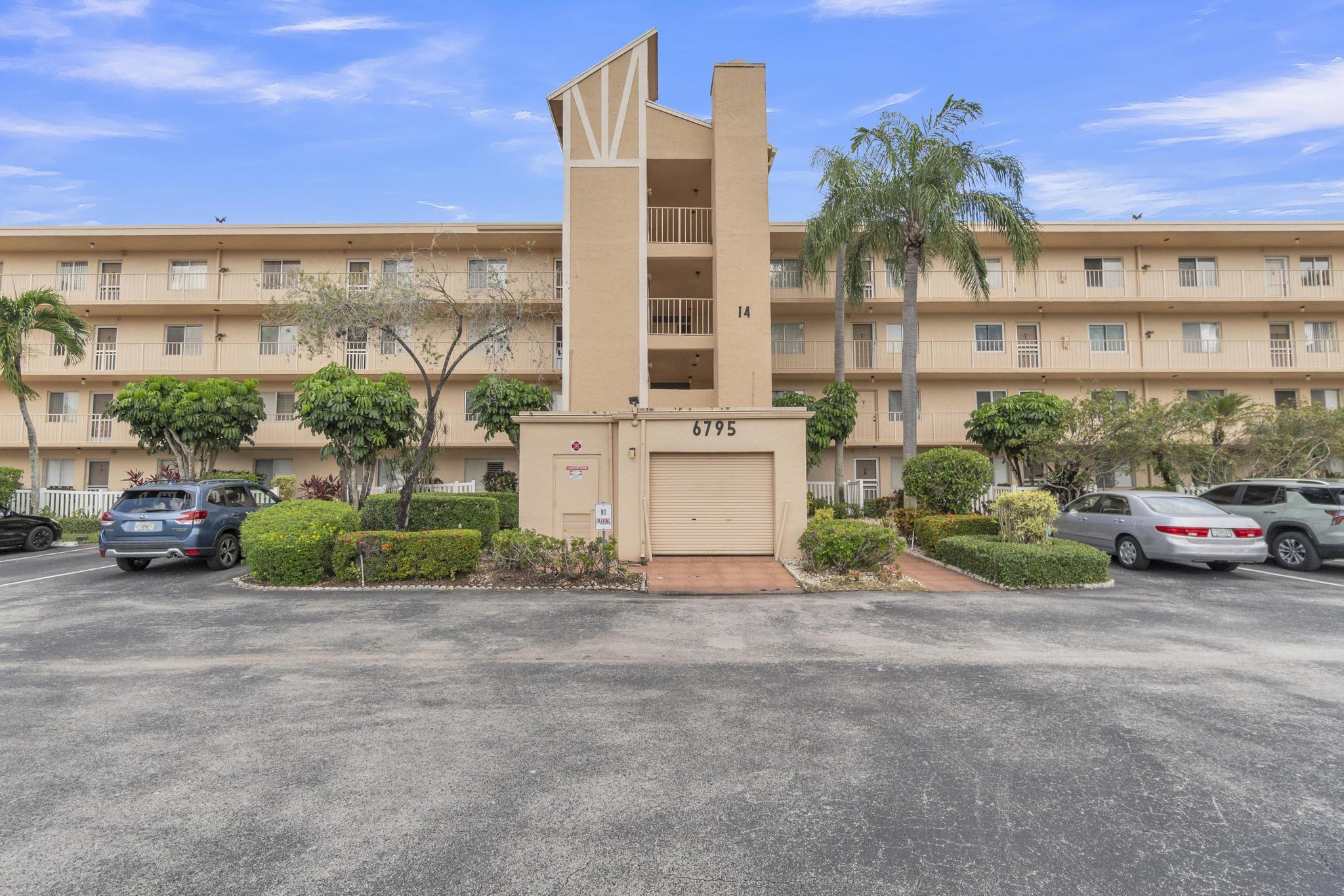 HUNTINGTON LAKES SEC TWO CONDOS - Residential