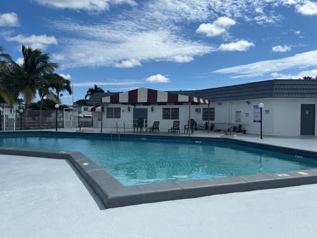 View photos, virtual tours, details... 115 NE 202 Terrace M-21