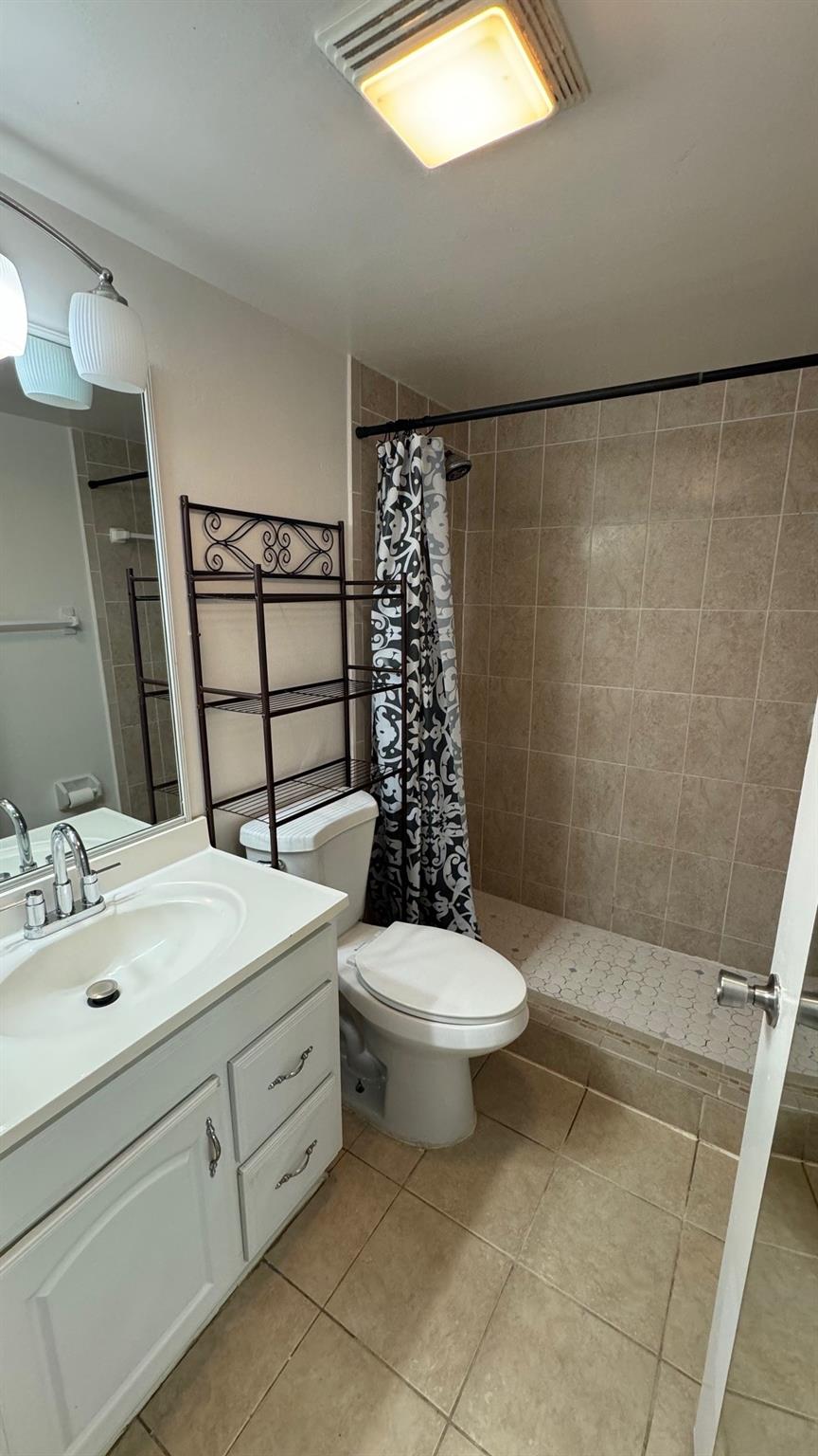 Tradewinds Apt Condo - Residential Lease