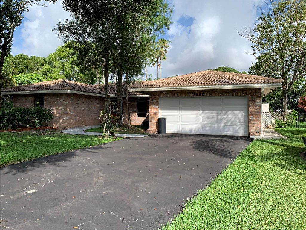 Photo of 3980 NW 114th Avenue, Coral Springs, FL 33065 (MLS # F10556510)