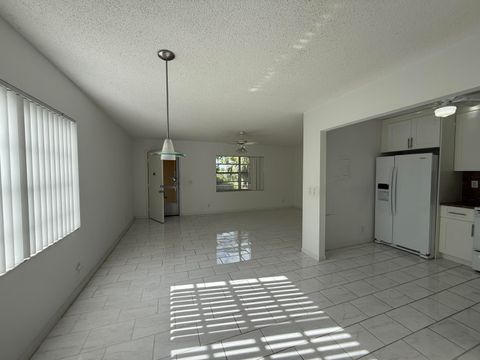 602 Flanders M Delray Beach FL 33484