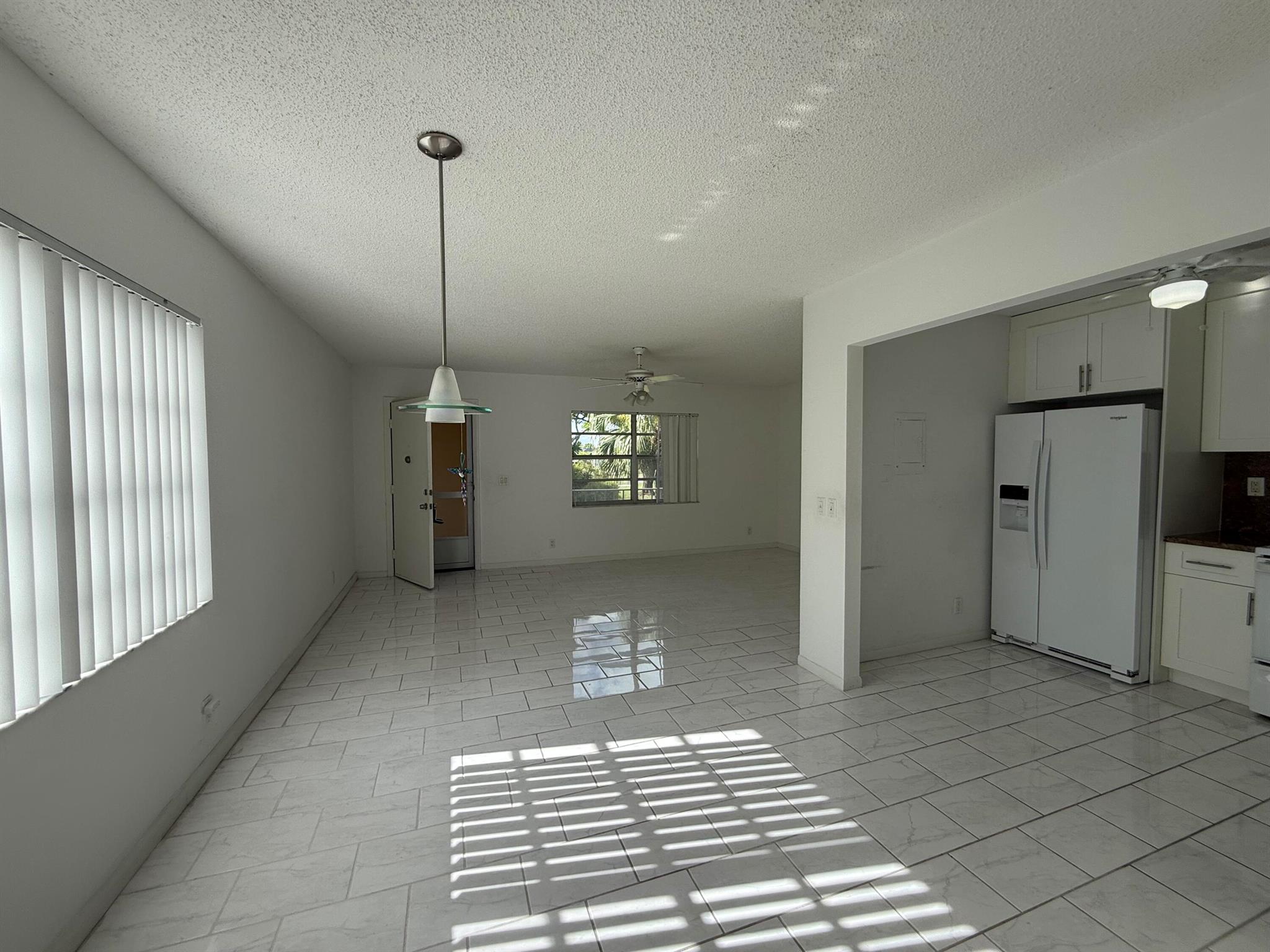55+ Bright and sunny 1B/1.5B on the 2nd floor in the Flanders M building in Kings Point. There is a lift in the building. This community offers some amazing amenities including Kings Point is an active adult community with state-of-the art amenities including 3 clubhouses to choose from, 6 pools, 2 golf courses, theater, and courtesy transportation. Located in exciting Delray Beach, voted ''Most fun small town in America'' by Rand McNally and USA Today! Ideally situated between West Palm Beach and Boca Raton, close to Downtown Delray with its fine dining, shops, theaters, and nightlife, and only 6 miles to the world-famous Florida beaches.And groups formed by residents so you can definitely find your groove or stay at home! Yes there is pickleball!