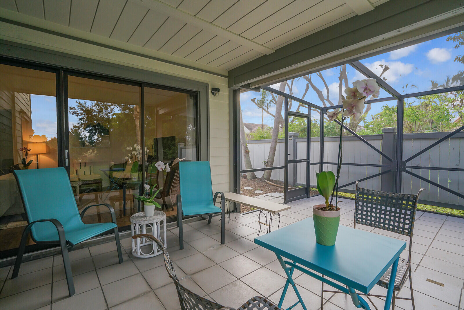 BEDFORD MEWS AT WELLINGTON - Residential Lease