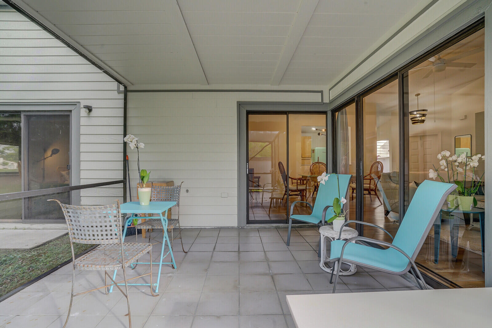 BEDFORD MEWS AT WELLINGTON - Residential Lease