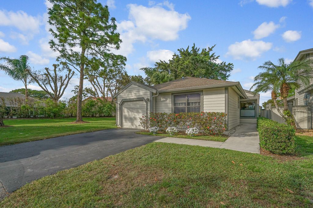 Photo of 2492 Bedford Mews Drive, Wellington, FL 33414 (MLS # B26005376)
