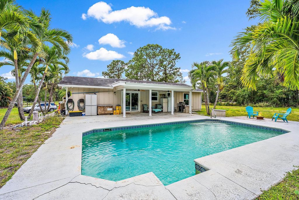 Photo of 13723 158th Street N, Jupiter, FL 33478 (MLS # R10978315)